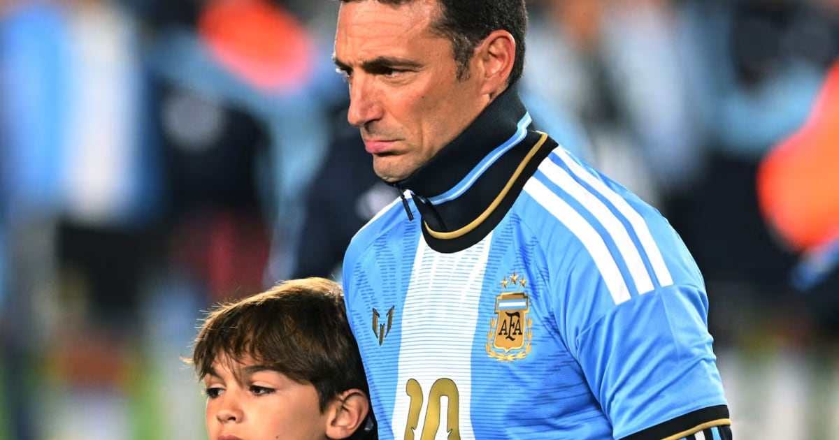 Scaloni revela el sacrificio inesperado de su familia para asistir a la despedida de Messi