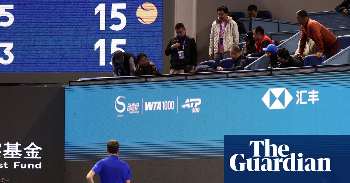 Daniil Medvedev descalificado en la semifinal del China Open tras golpear a un espectador