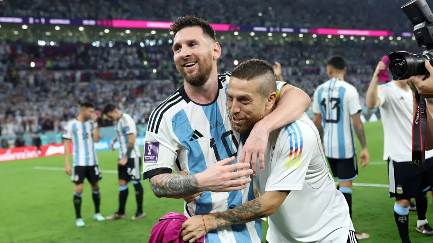 Papu Gómez será comentarista en Kuwait durante la despedida de Messi contra Benín