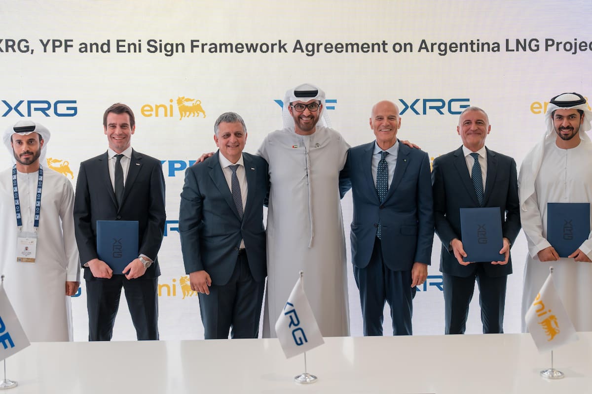 YPF y socios fijan el 26 de noviembre para la firma de la FID del megaproyecto Argentina LNG